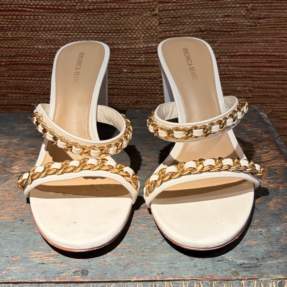 Veronica Beard sandals size 9
